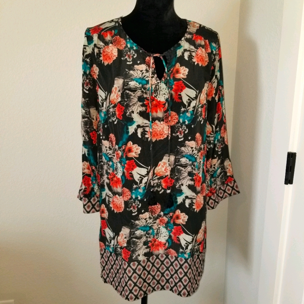 Tolani Floral Tunic Top~Medium